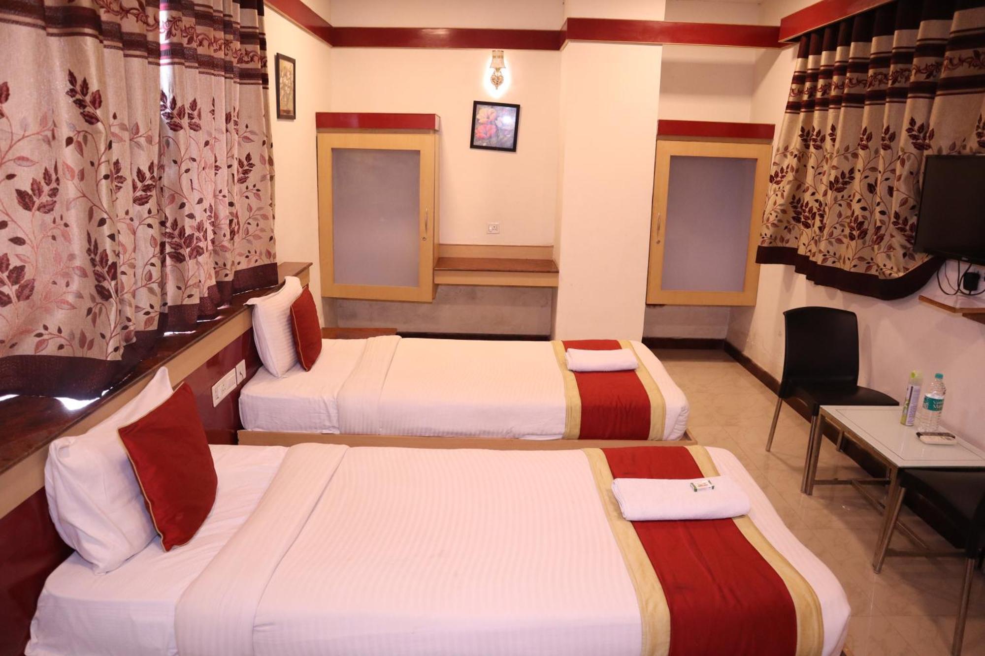 Sri Sai Ram Suites Бангалор Экстерьер фото