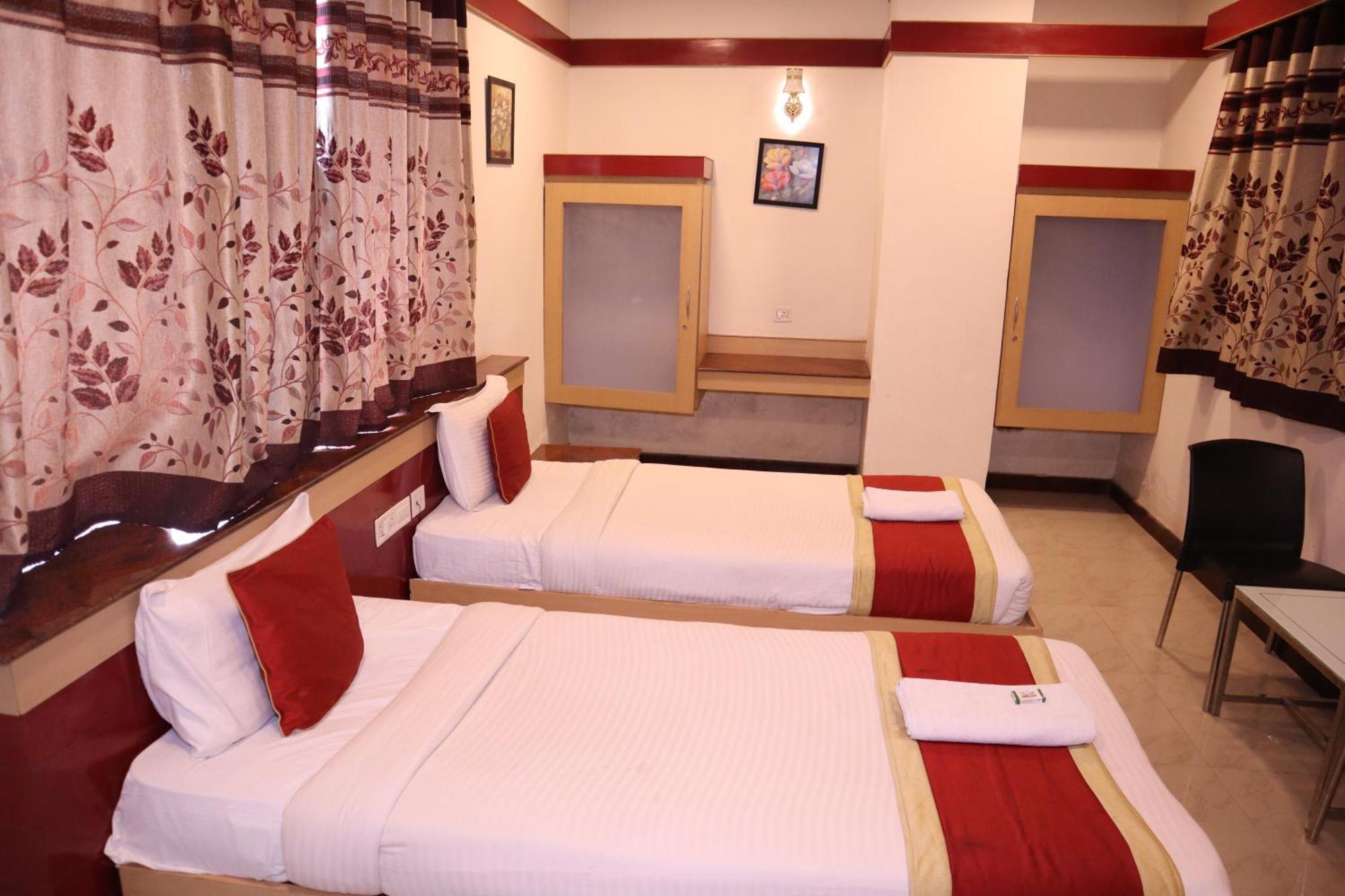 Sri Sai Ram Suites Бангалор Экстерьер фото
